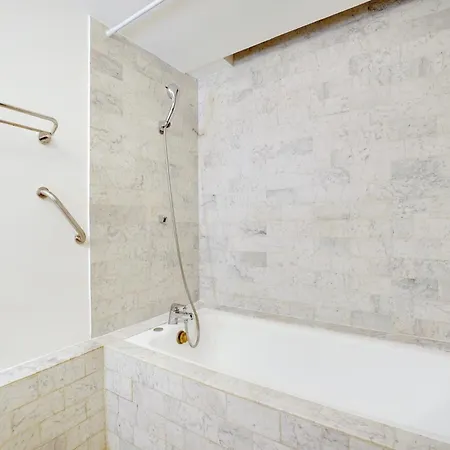 Eiffel Tower Grand 3 Panoramique Vue With Parking