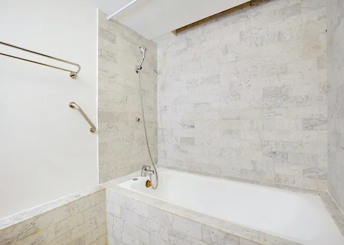 Eiffel Tower Grand 3 Panoramique Vue With Parking